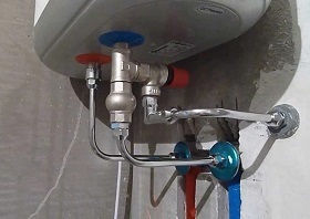 Установка водонагревателя в Керчи